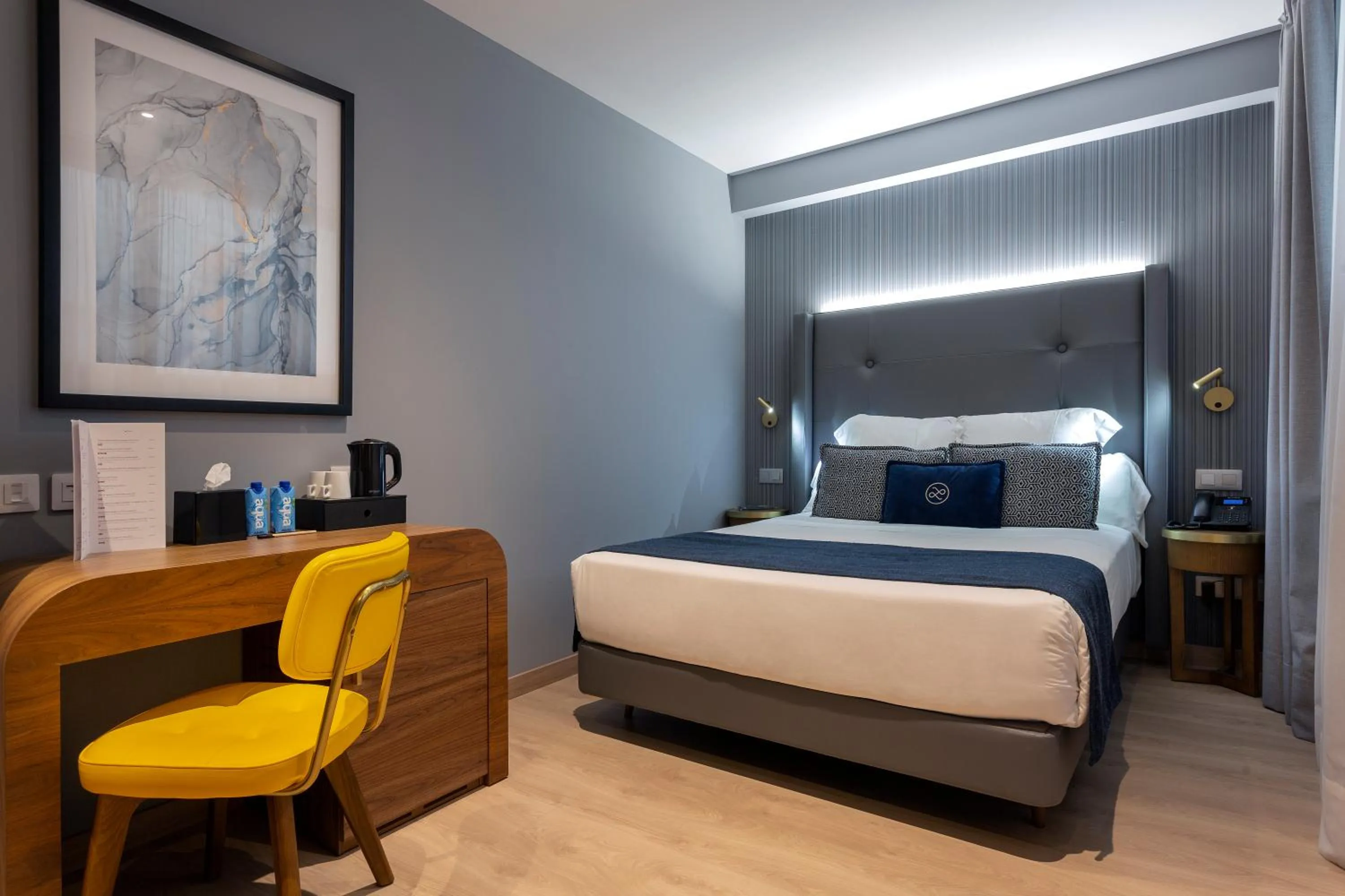 Bedroom, Bed in Hotel Lima - Adults Recommended