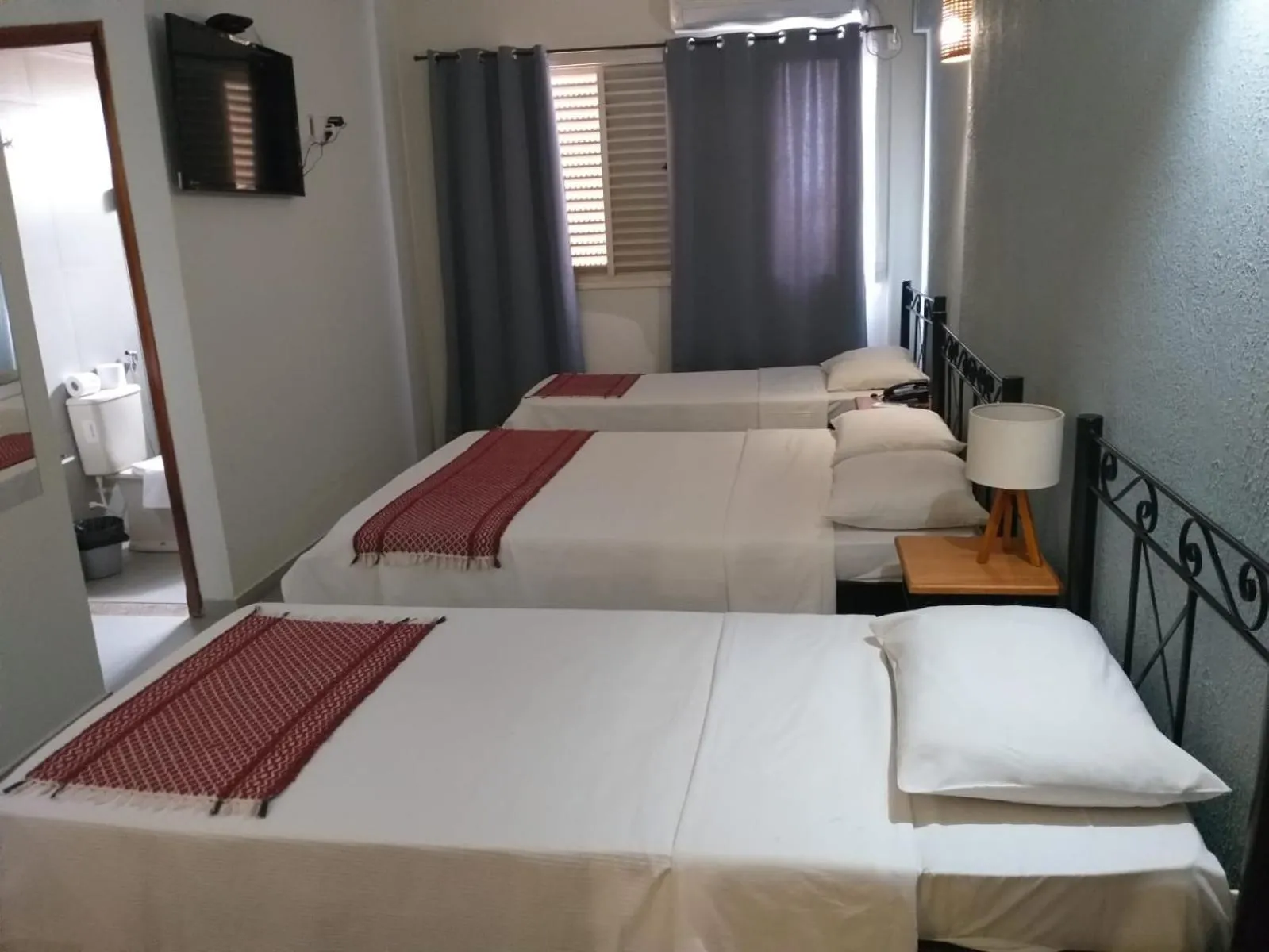Comfort Quadruple Room in Palace Hotel Três Poderes