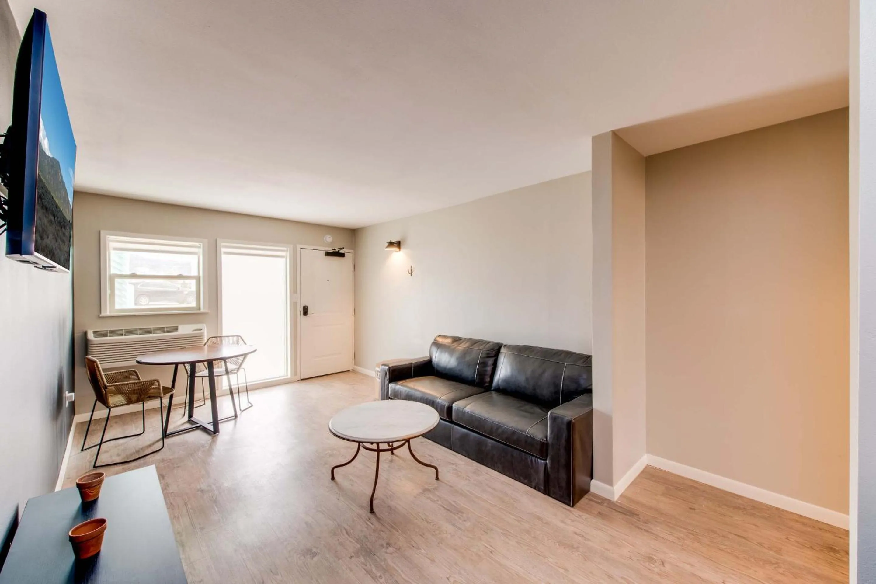 Seating area in Taos Motor Lodge