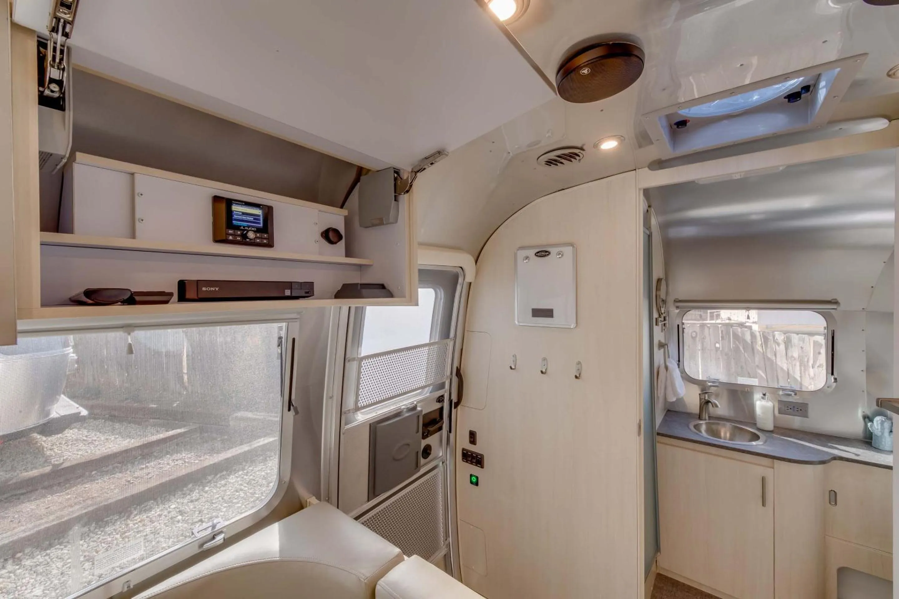 TV and multimedia in Taos Motor Lodge