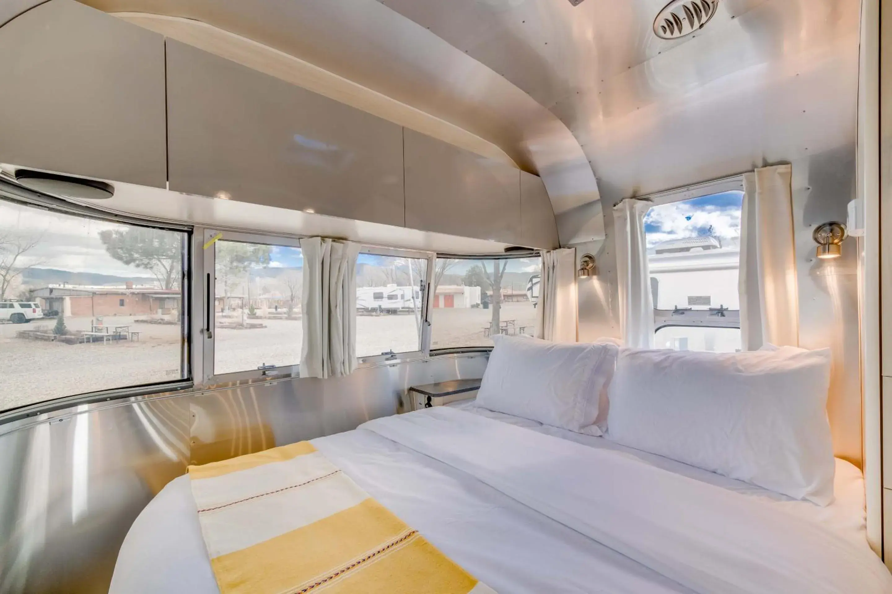 Bedroom, Bed in Taos Motor Lodge Bedroom, Bed in Taos Motor Lodge