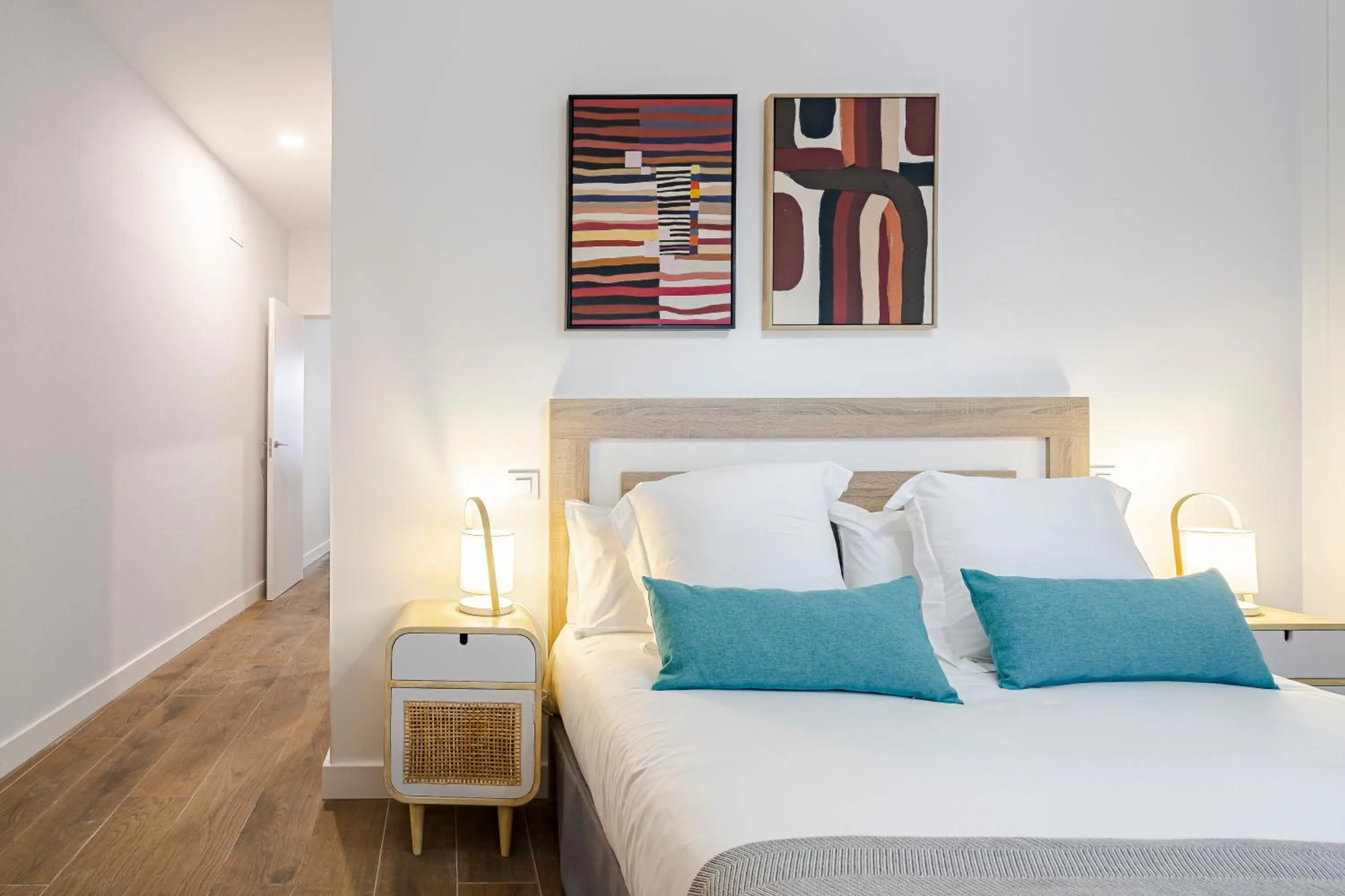 Feelathome Castilla Apartments