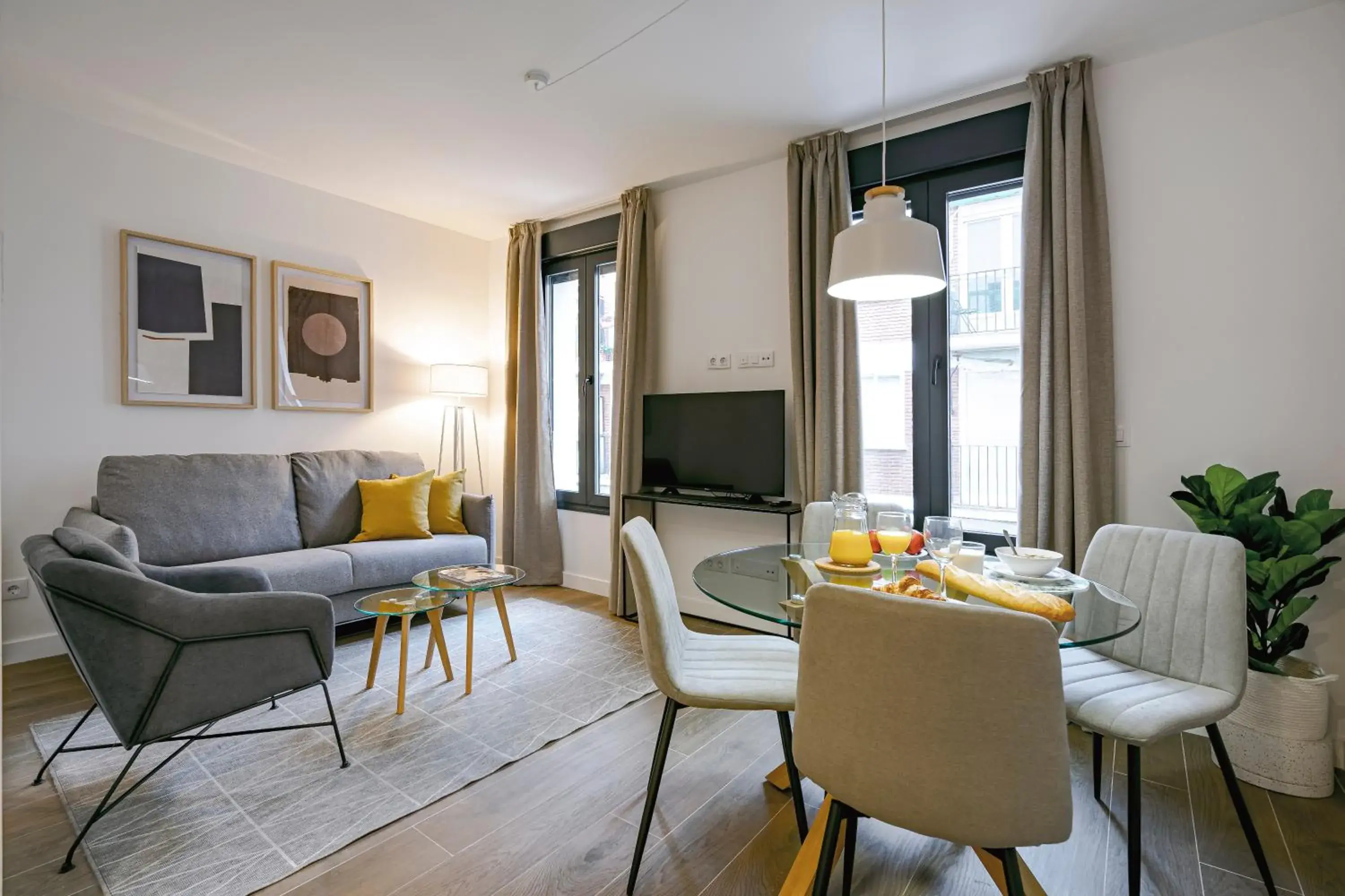 Feelathome Castilla Apartments Feelathome Castilla Apartments
