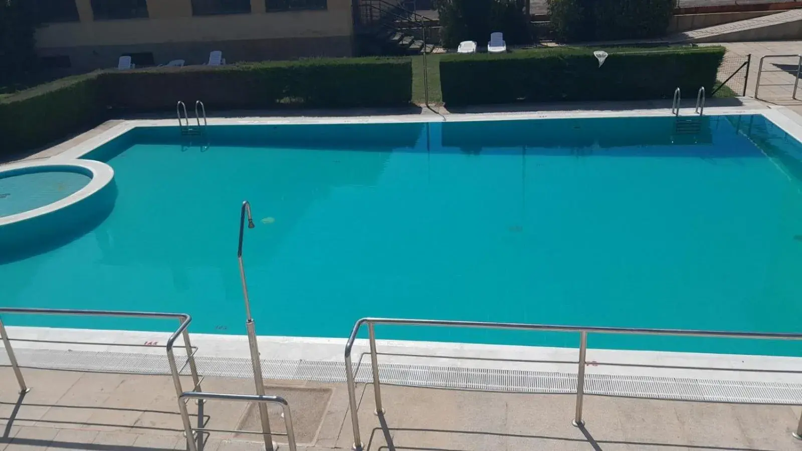 Swimming pool in Hotel Alda Río Tormes Swimming pool in Hotel Alda Río Tormes