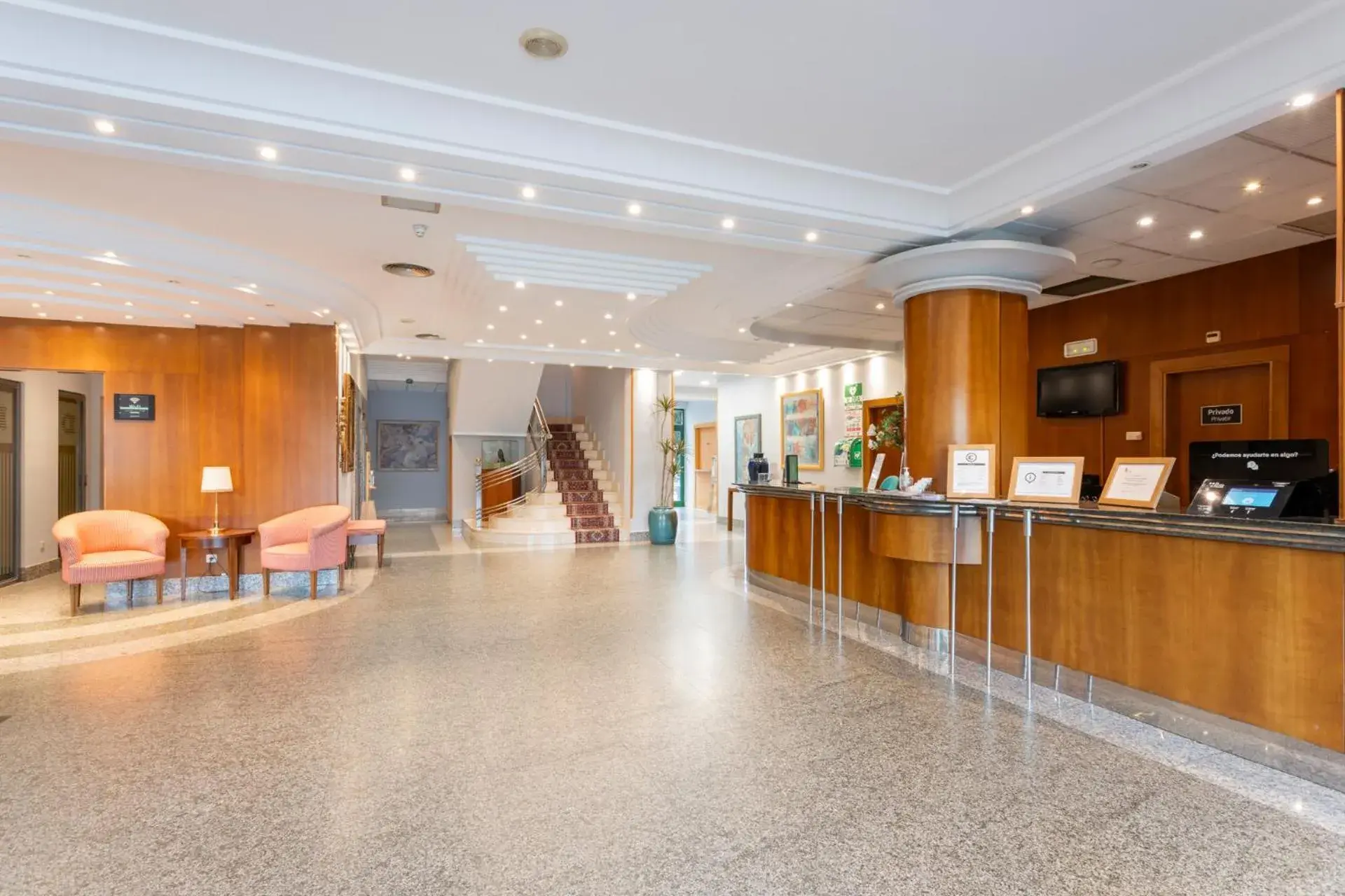 Lobby or reception in Hotel Alda Río Tormes Lobby or reception in Hotel Alda Río Tormes