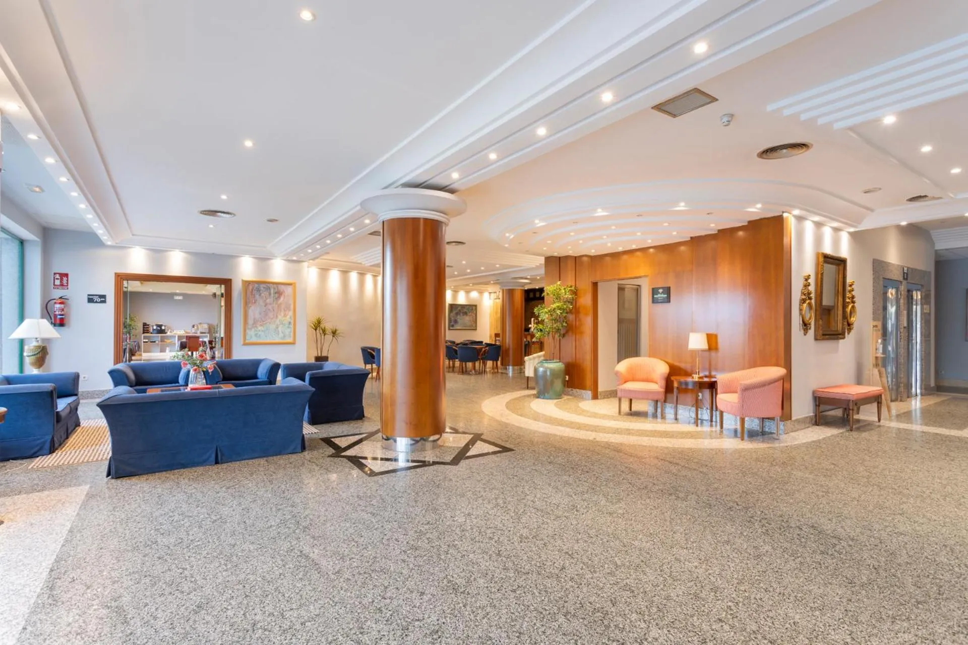 Living room in Hotel Alda Río Tormes