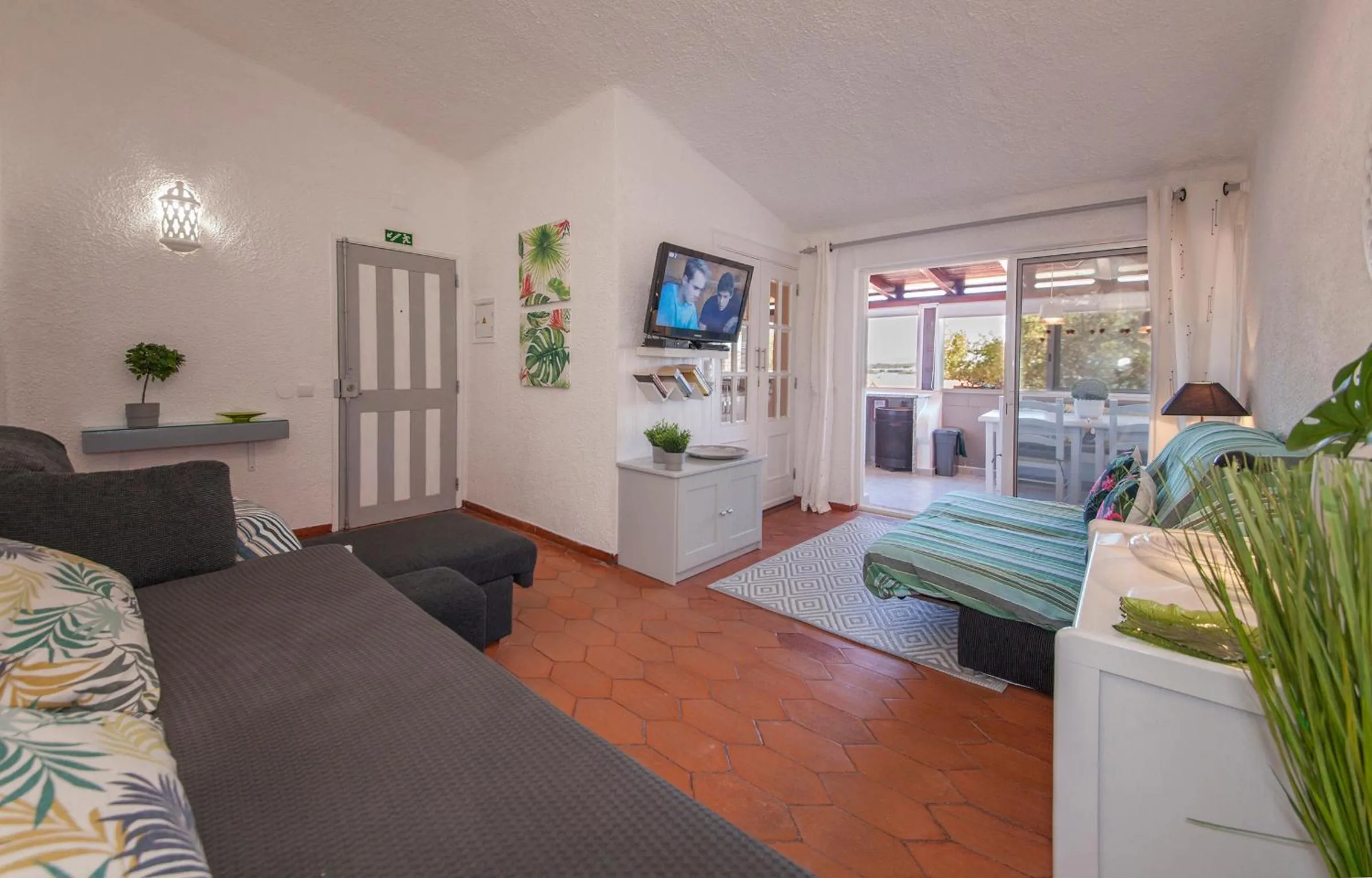 TV and multimedia in Maritime Discovery Apartment