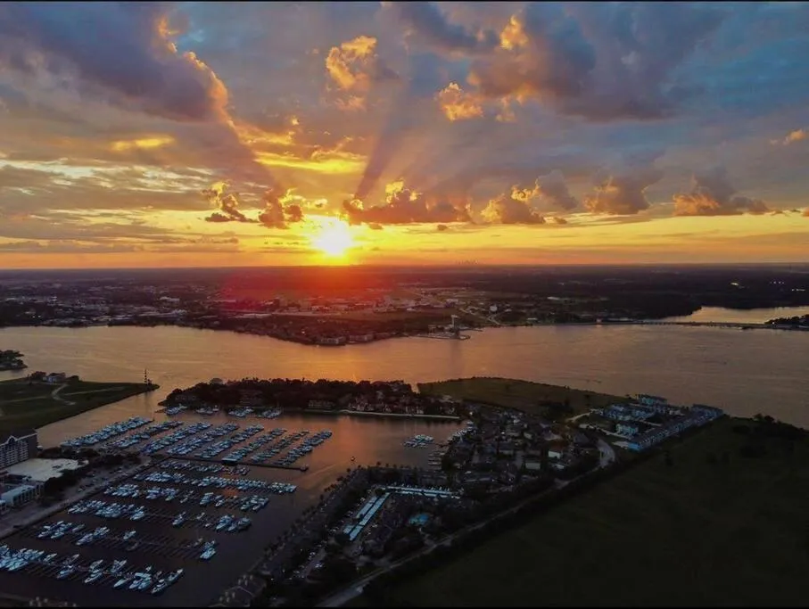 Nearby landmark in Sunnyside Retreat