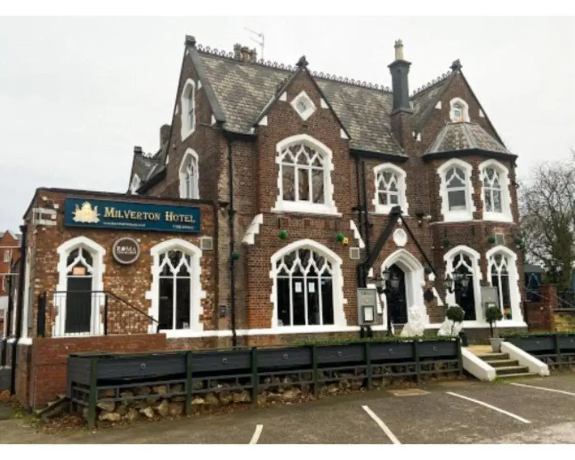 Property building in Milverton Hotel Property building in Milverton Hotel