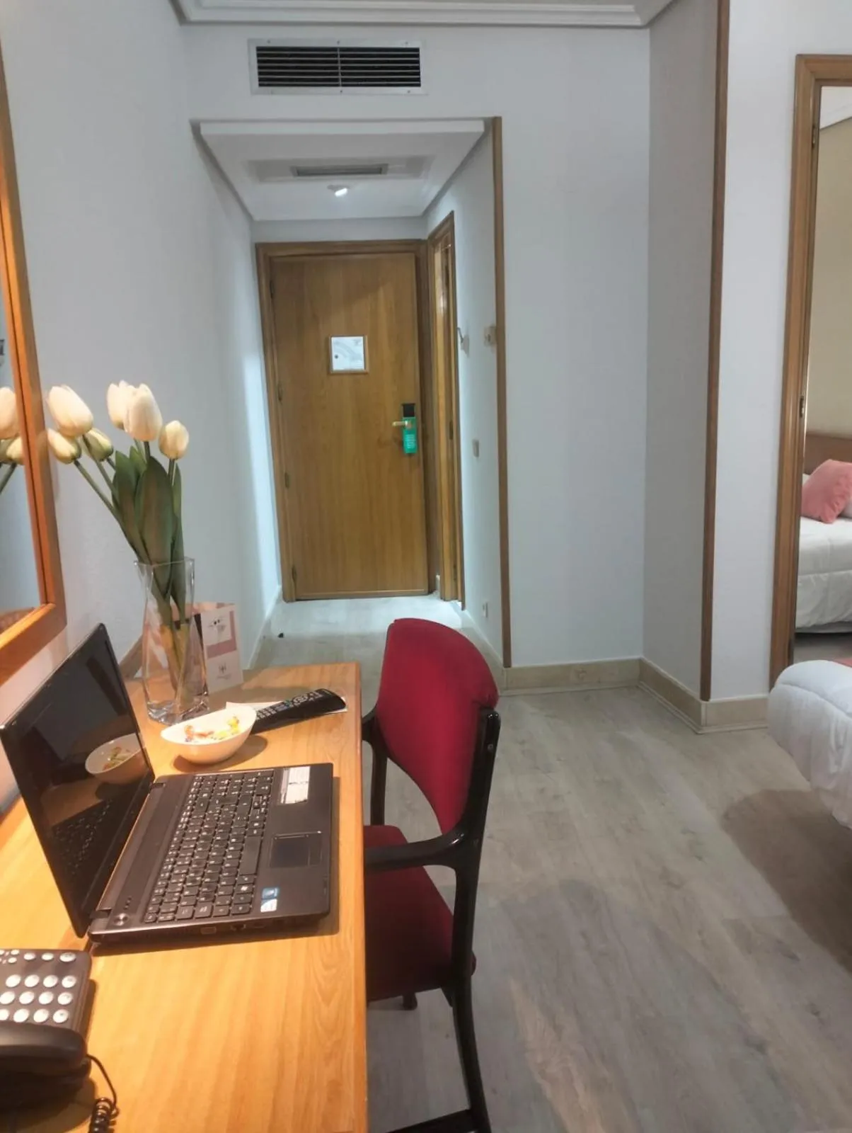 Bed in Hotel Helmántico