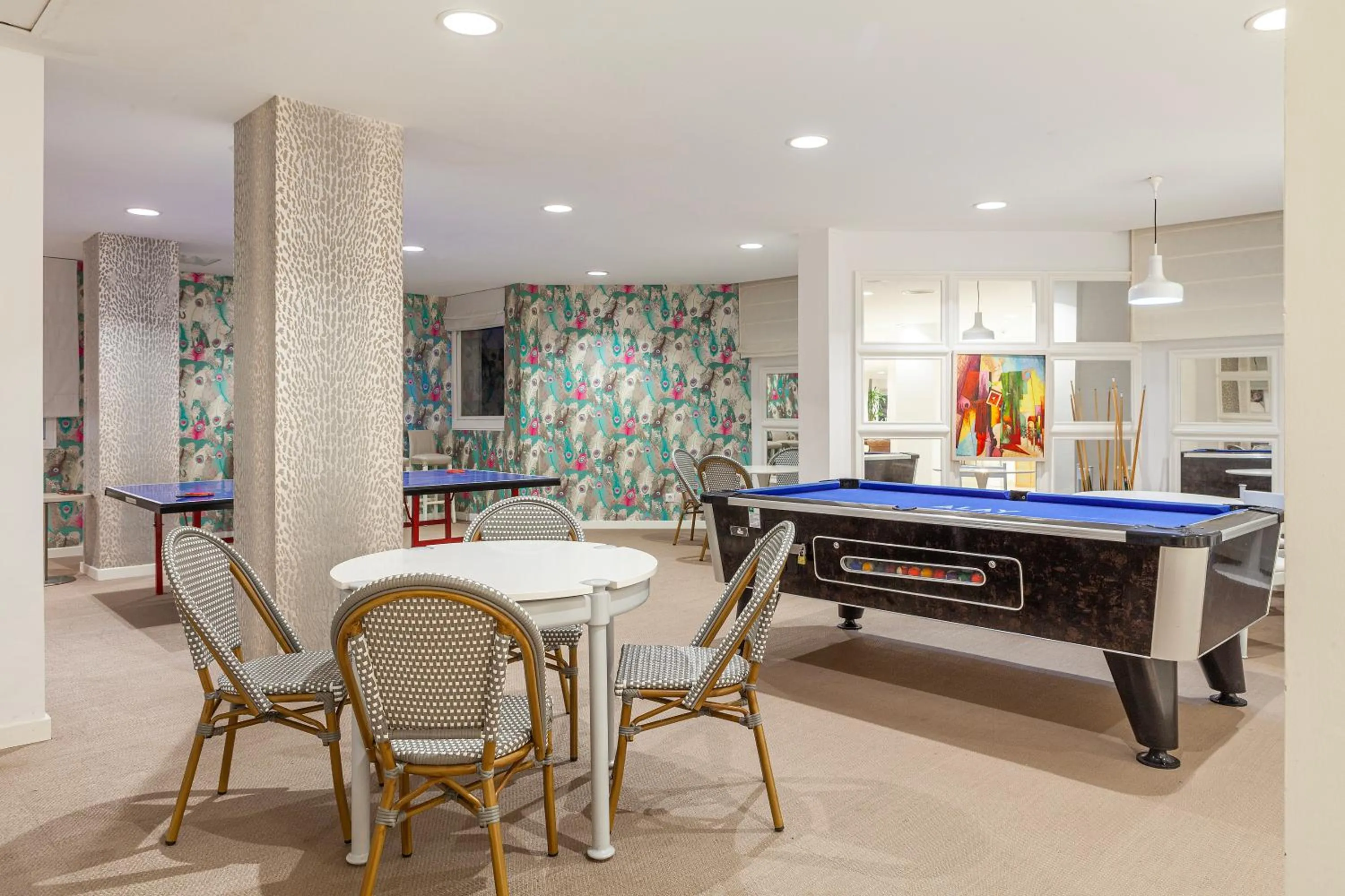 Game Room in Hotel Alay - Adults Only Recommended