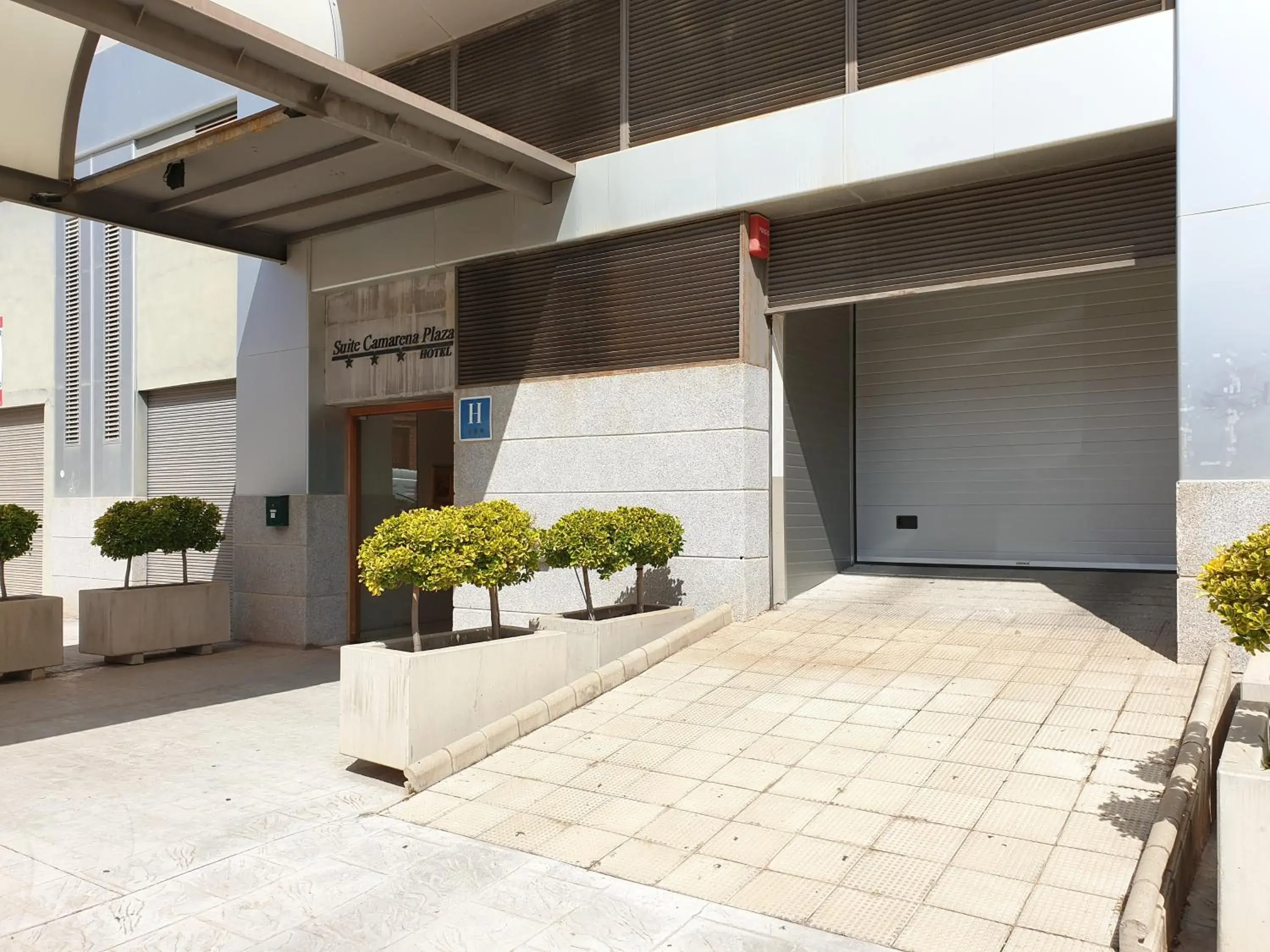 Facade/entrance in Hotel Suite Camarena Facade/entrance in Hotel Suite Camarena