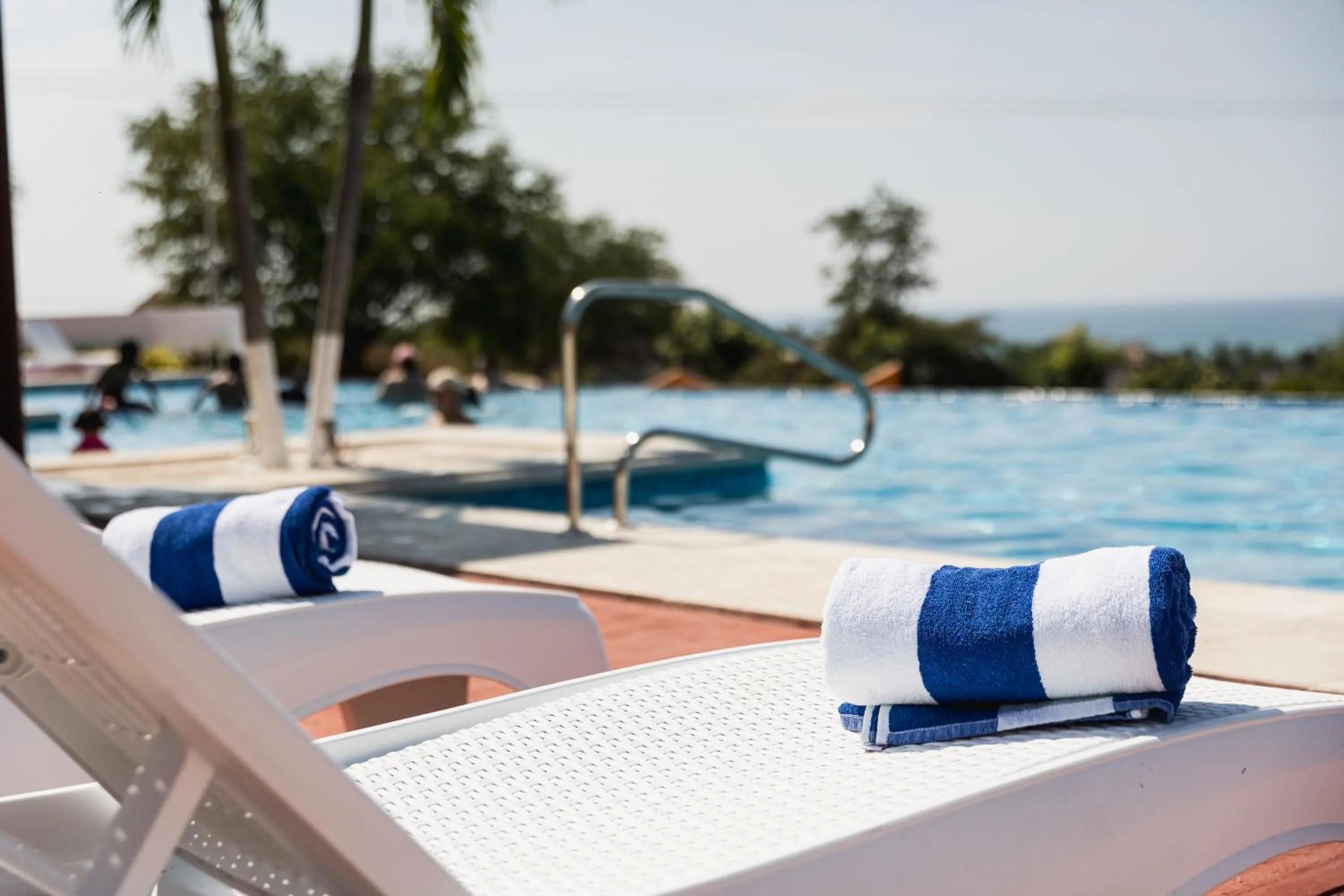 Day in Brisa Color Esmeralda