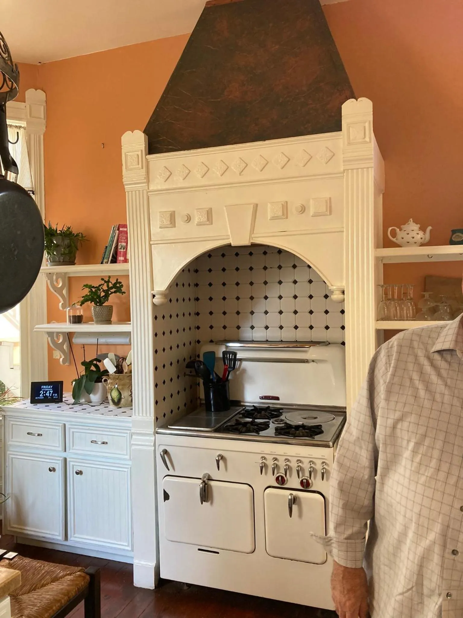 dishwasher in Coppersmith Inn Bed And Breakfast