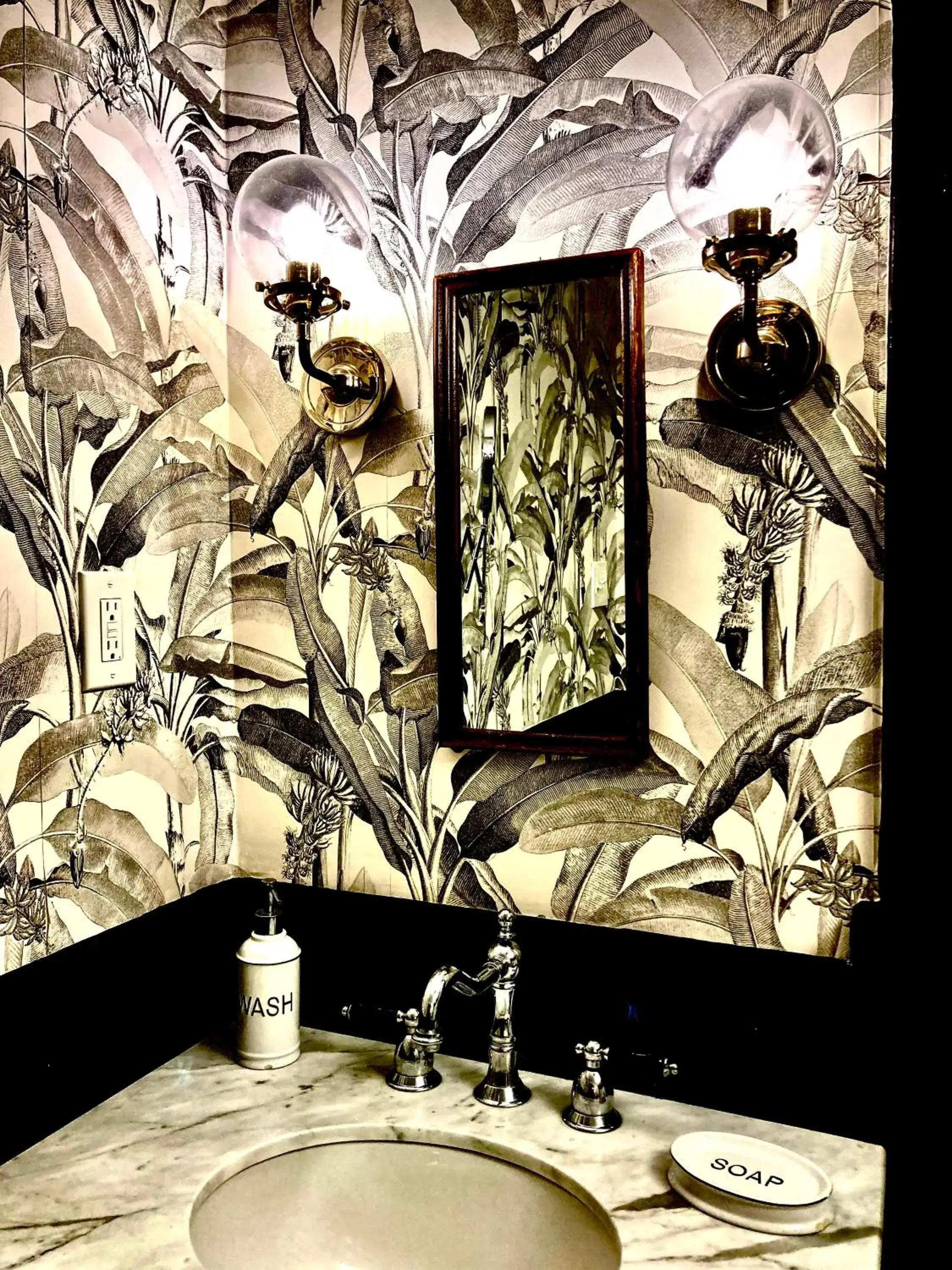 Bathroom in Coppersmith Inn Bed And Breakfast Bathroom in Coppersmith Inn Bed And Breakfast