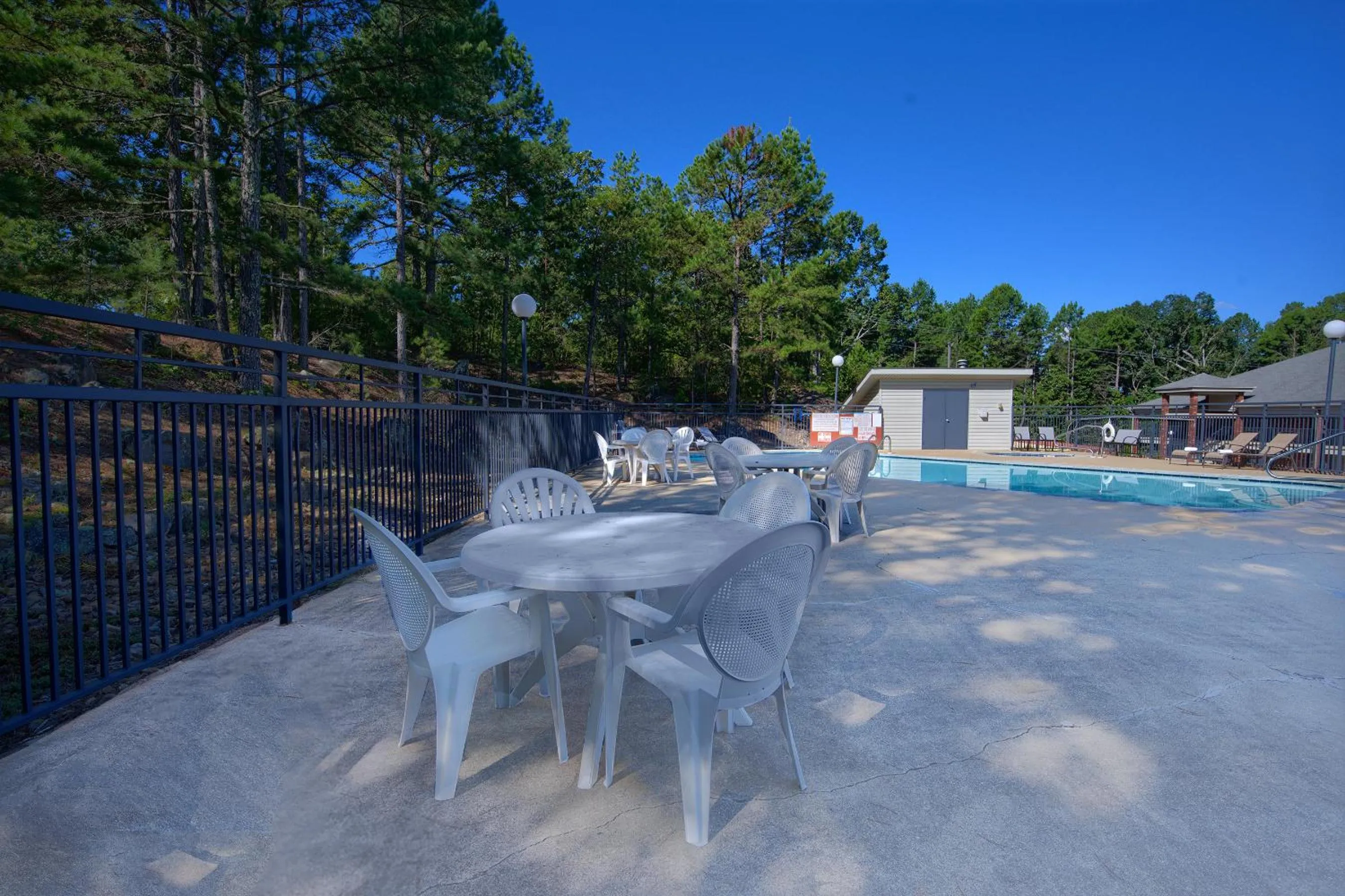 Swimming pool in Hot Springs Village Inn