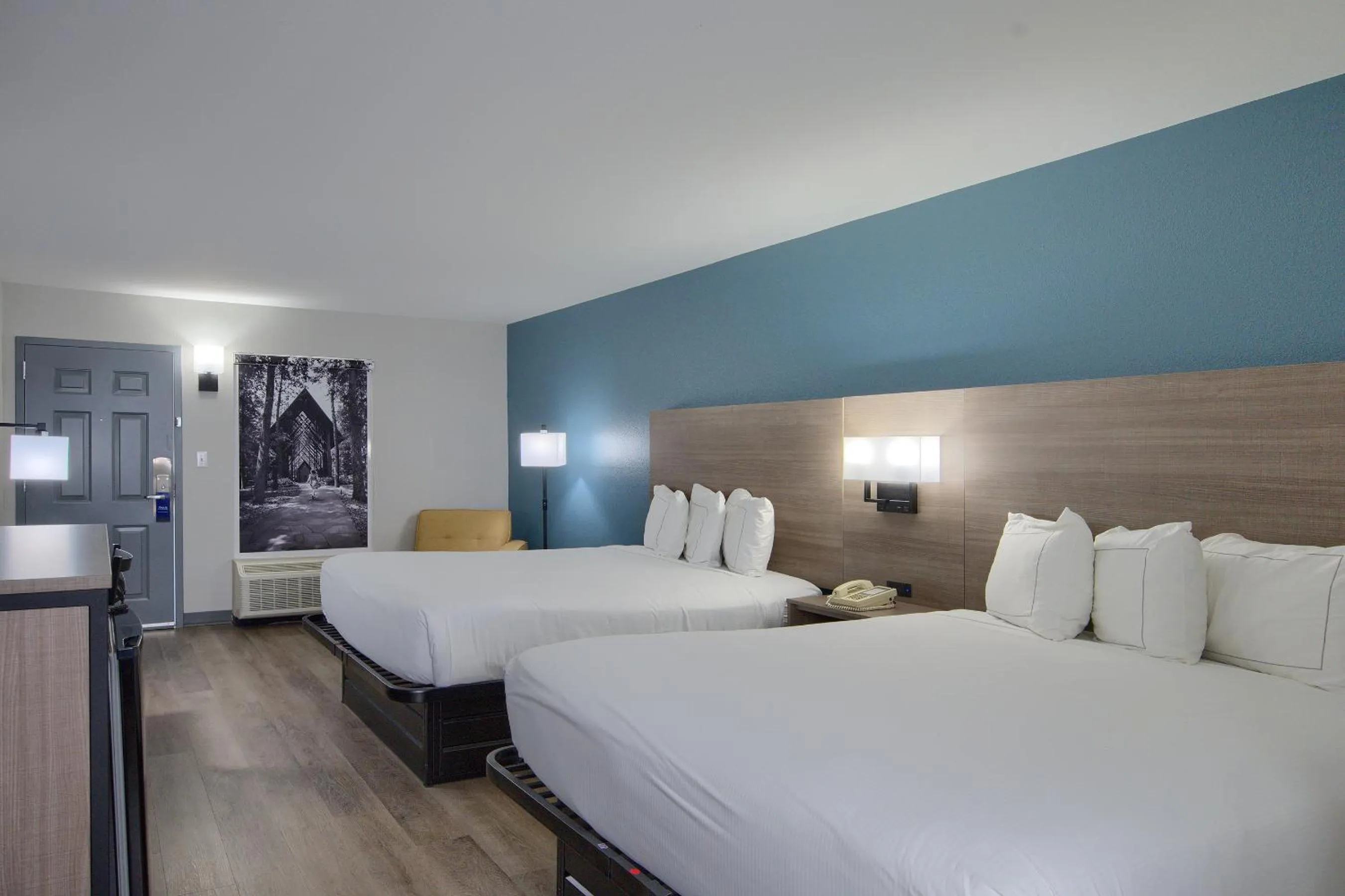 Bedroom, Bed in Hot Springs Village Inn