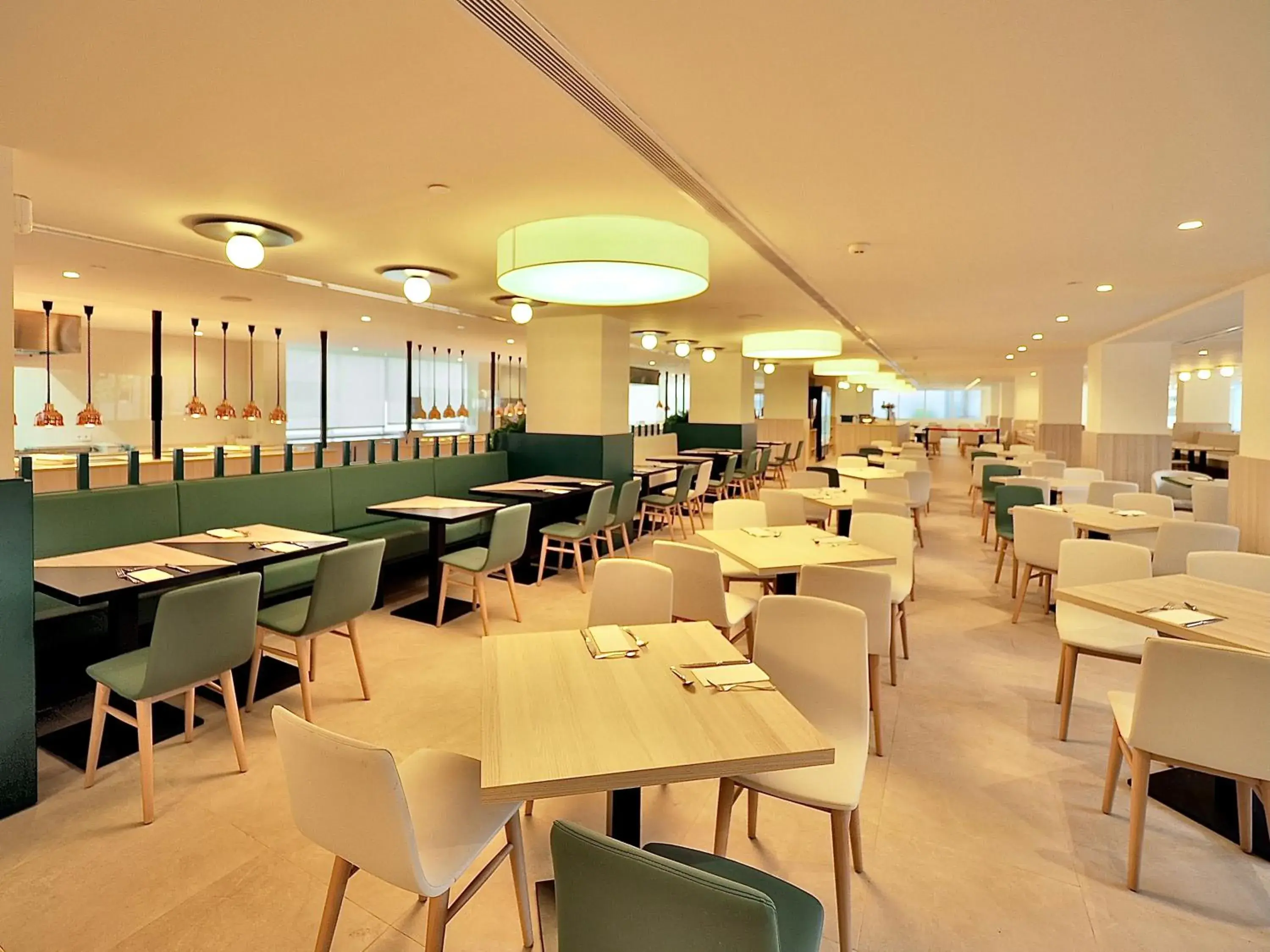 Restaurant/places to eat in BQ Belvedere Hotel Restaurant/places to eat in BQ Belvedere Hotel