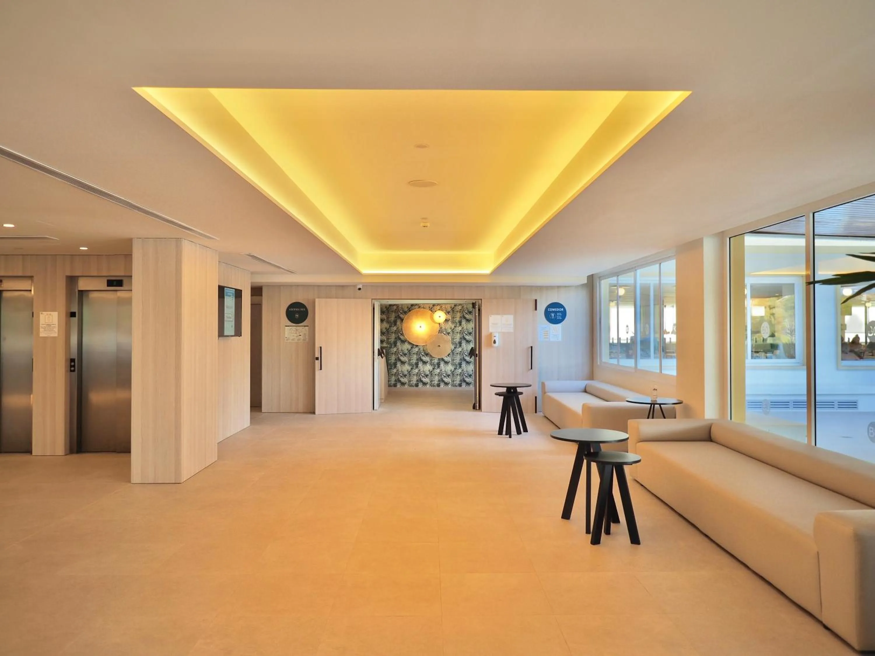 Seating area in BQ Belvedere Hotel