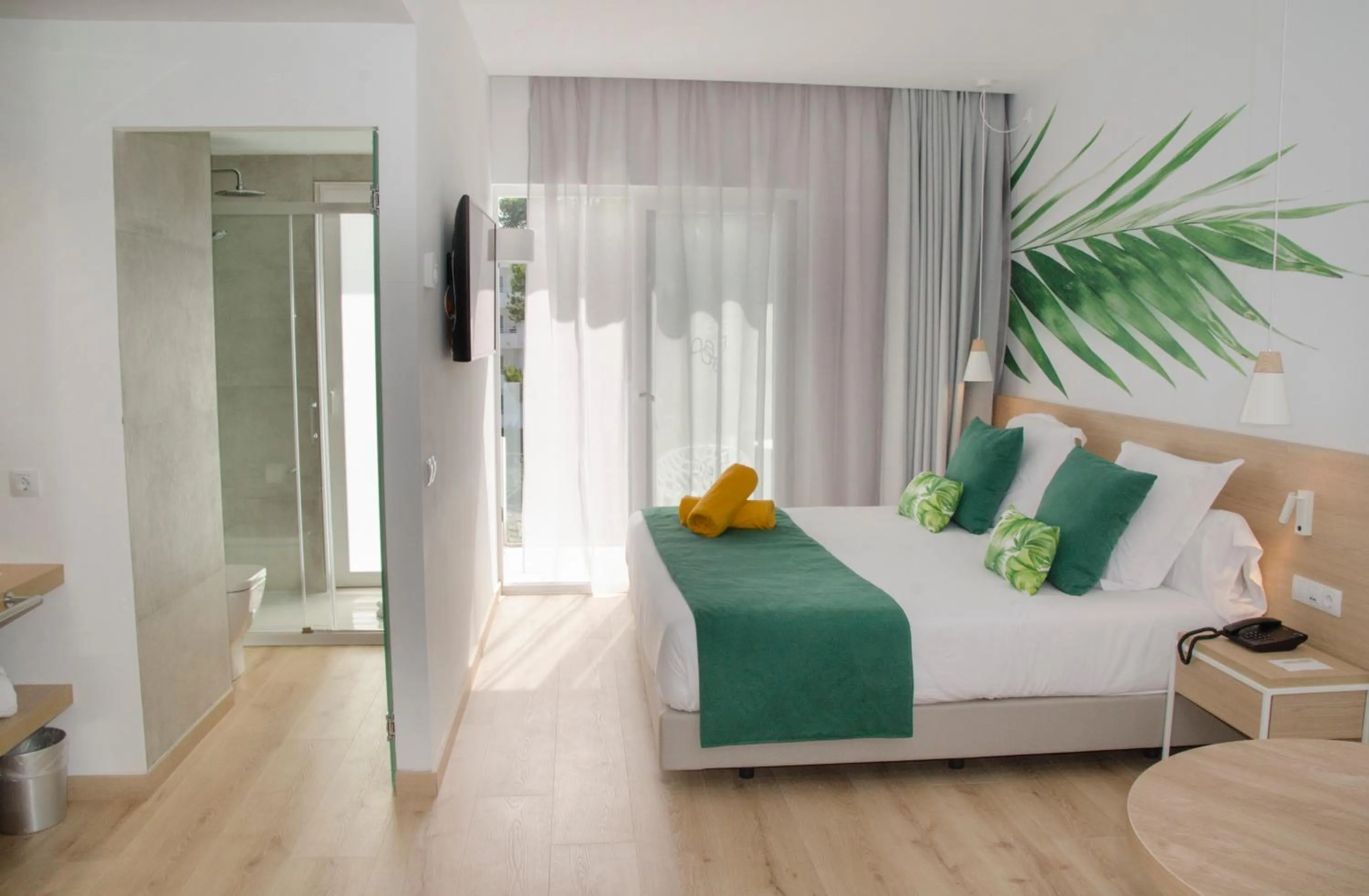 Bed in BQ Paguera Boutique Hotel - Adults Only