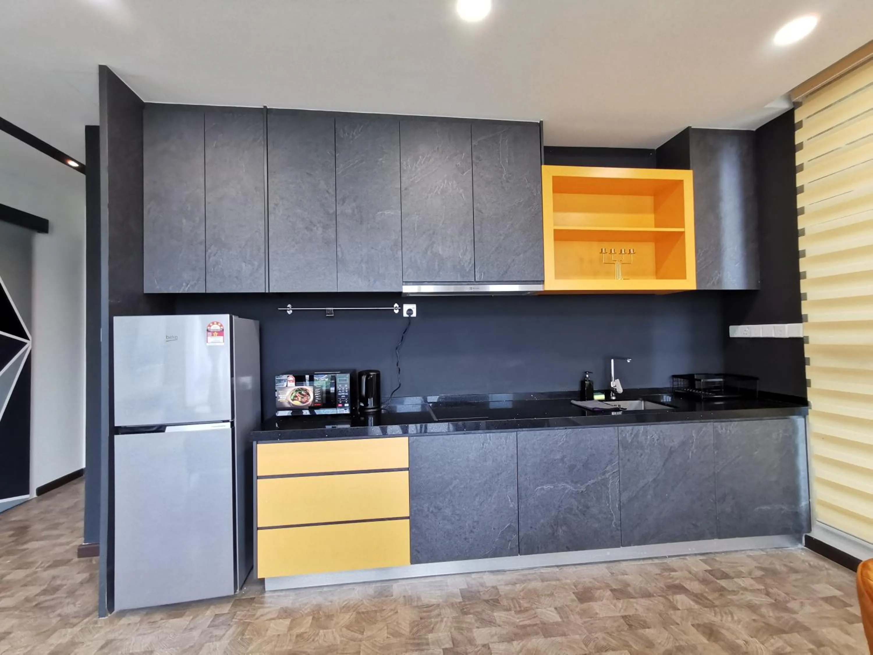 Expressionz Professional Suites by AURORA SUMMER SUITES