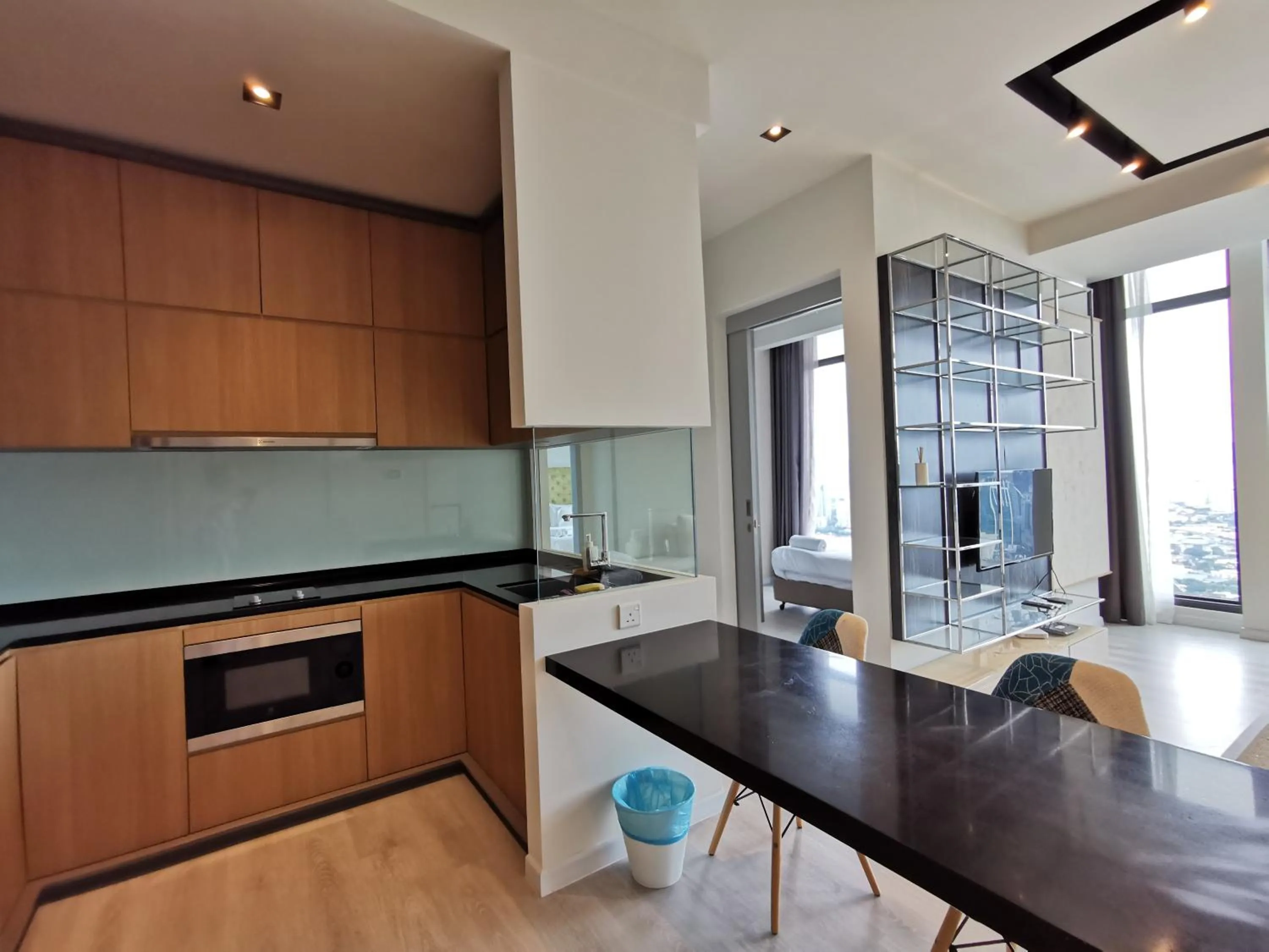 Expressionz Professional Suites by AURORA SUMMER SUITES