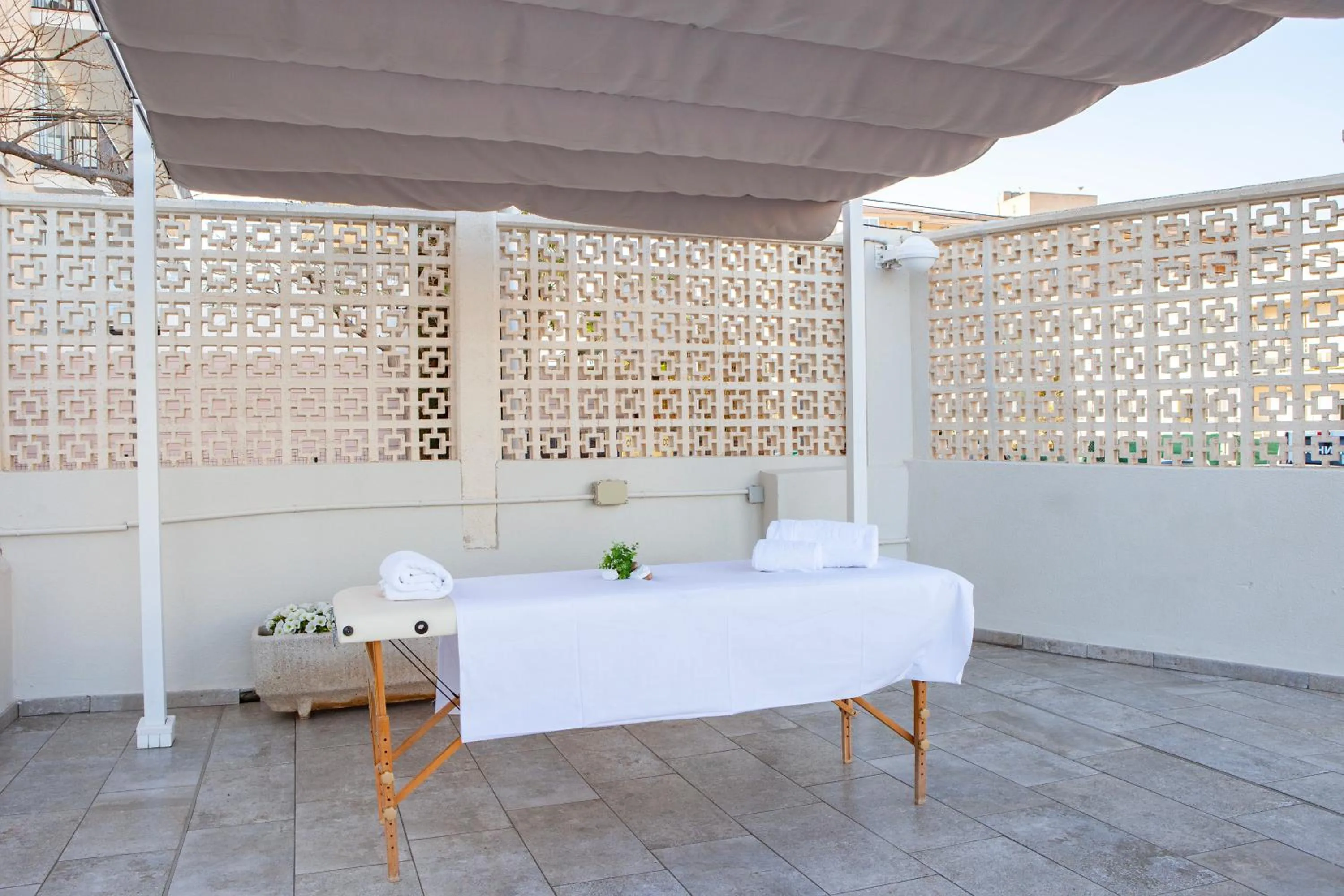 Massage in BQ Apolo Hotel