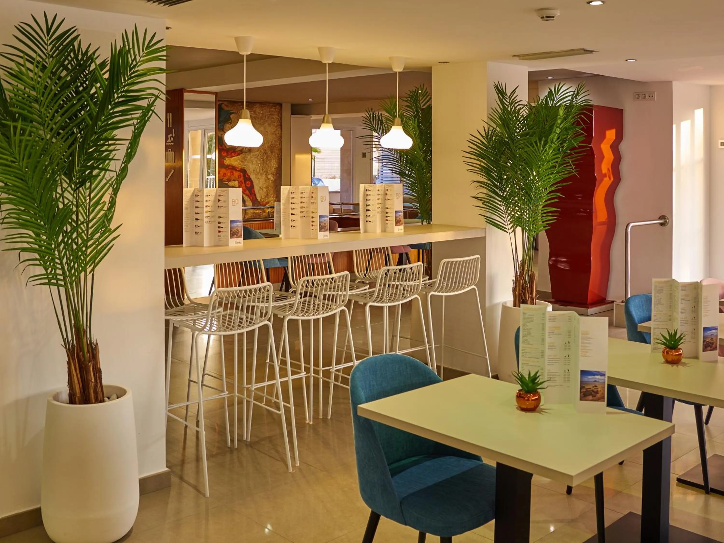 Restaurant/places to eat in BQ Apolo Hotel