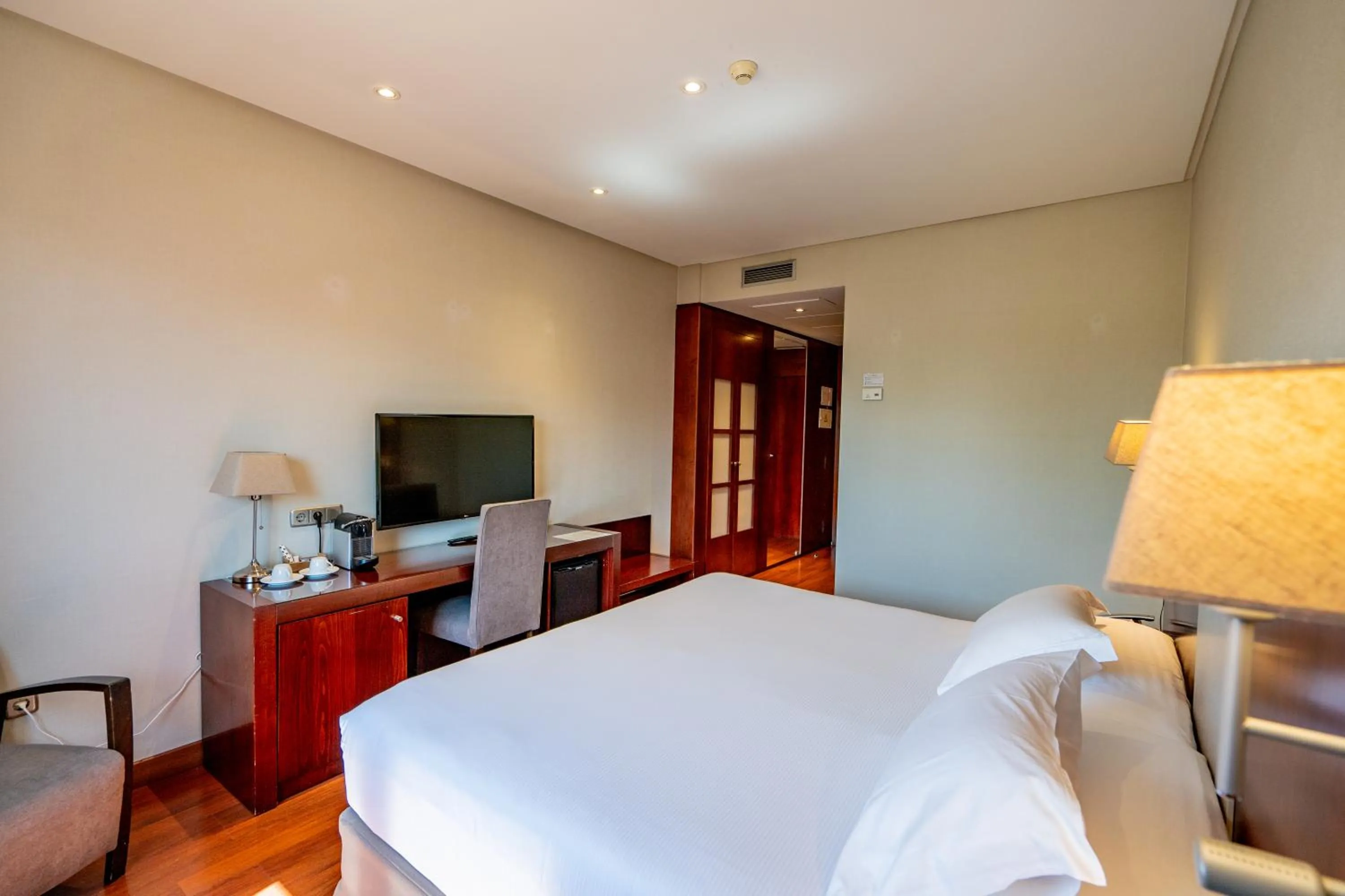 Bedroom, Bed in Hotel Attica21 Las Rozas