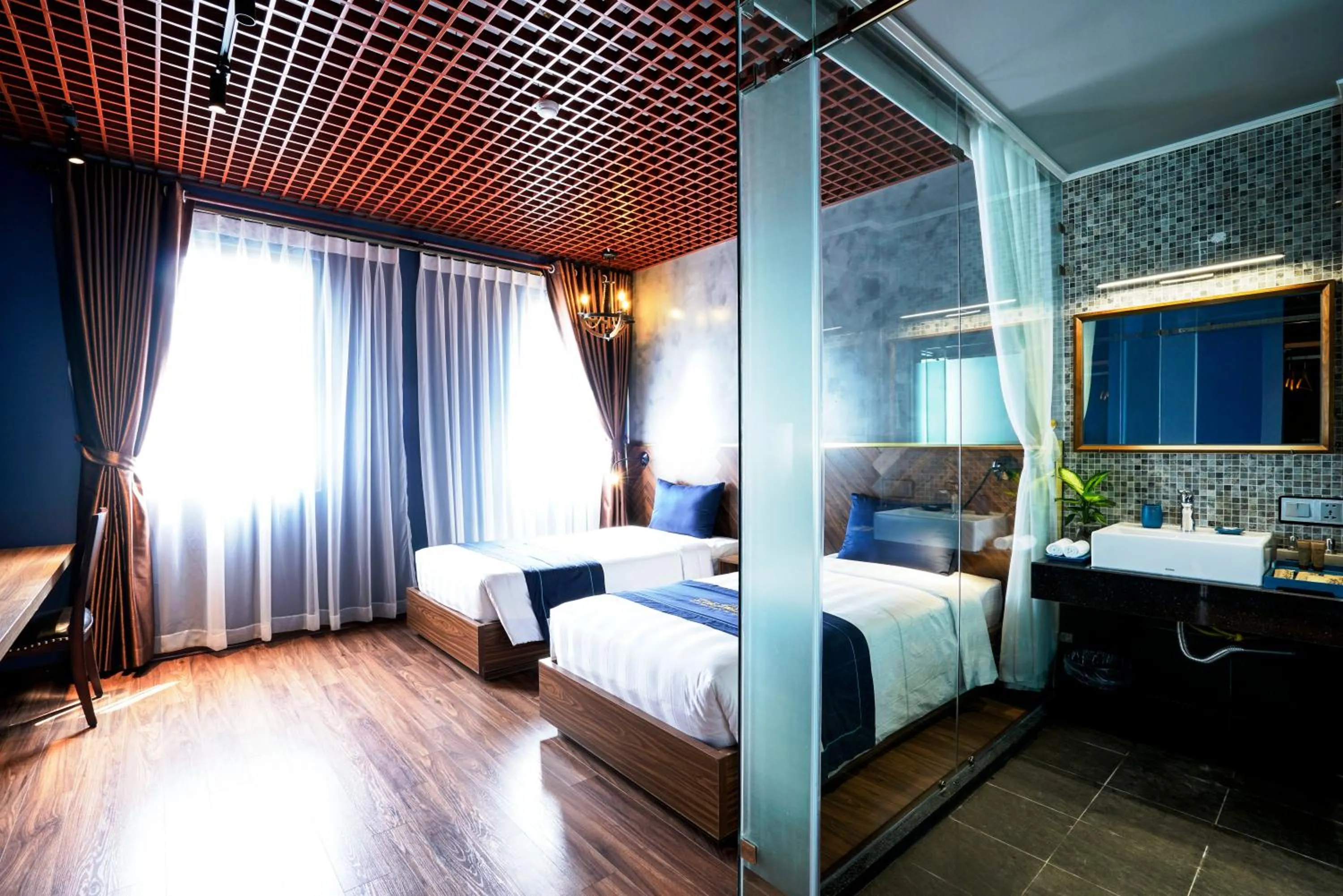 Bedroom, Bed in 1925 Ha Long Hotel