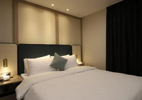 Bed in H Avenue Hwamyeong