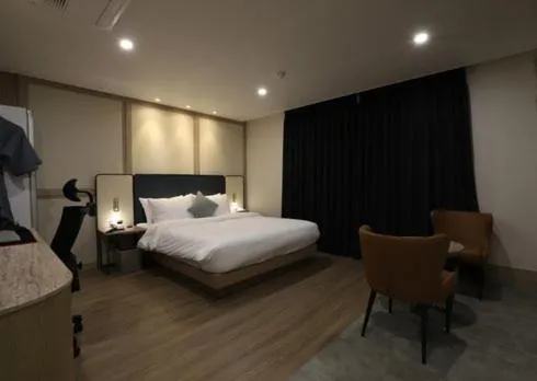 Bed in H Avenue Hwamyeong