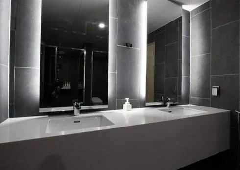 Shower in H Avenue Hwamyeong