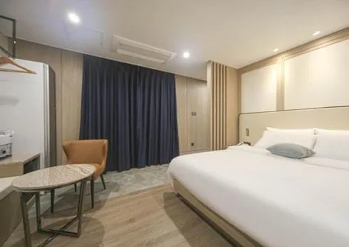 Bed in H Avenue Hwamyeong