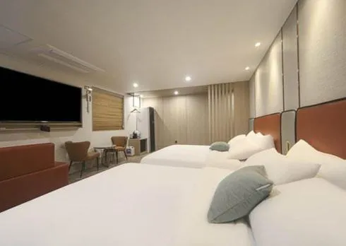 Bed in H Avenue Hwamyeong