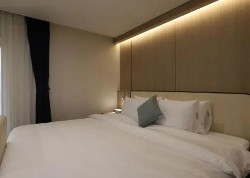 Bed in H Avenue Hwamyeong