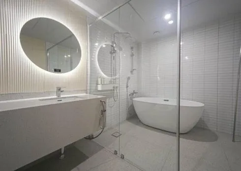 Shower in H Avenue Hwamyeong