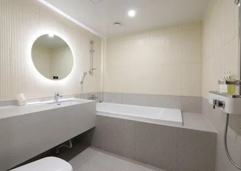 Shower in H Avenue Hwamyeong