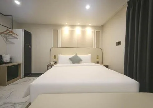Bed in H Avenue Hwamyeong