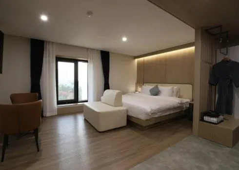 Bed in H Avenue Hwamyeong