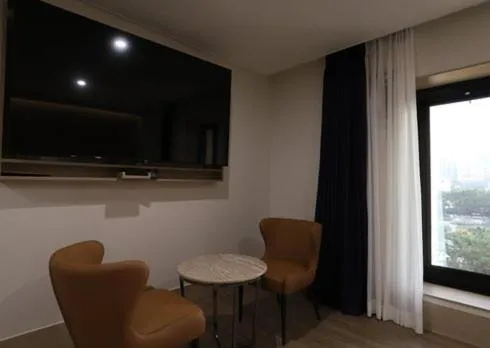 Communal lounge/ TV room in H Avenue Hwamyeong