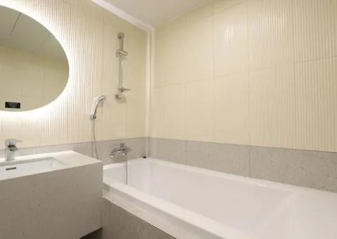 Shower in H Avenue Hwamyeong