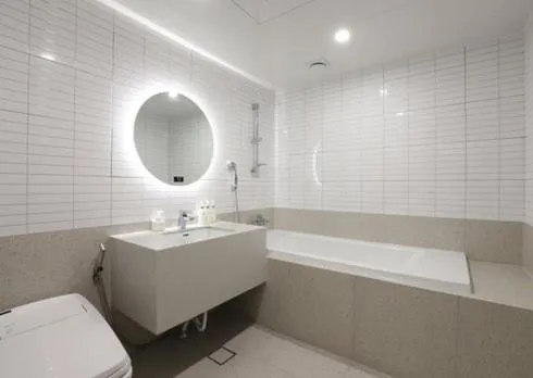 Shower in H Avenue Hwamyeong