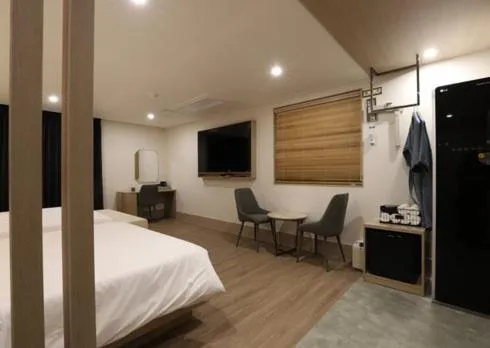 Bed in H Avenue Hwamyeong