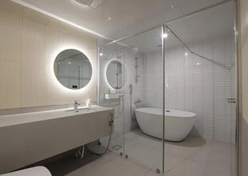 Shower in H Avenue Hwamyeong