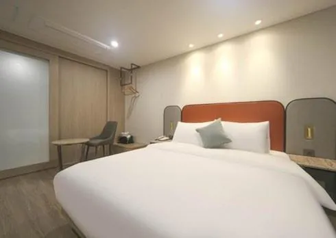 Bed in H Avenue Hwamyeong