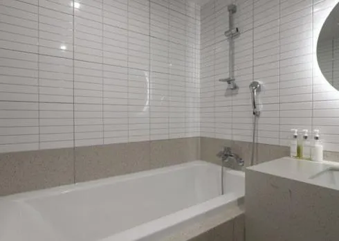 Shower in H Avenue Hwamyeong