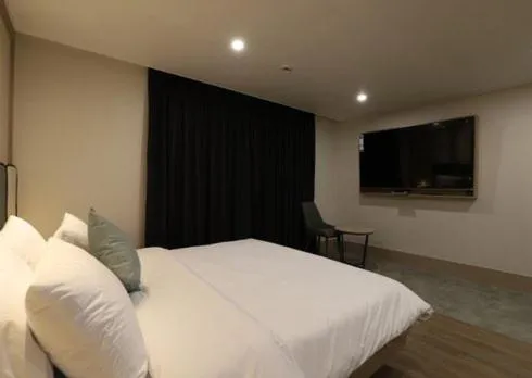 Bed in H Avenue Hwamyeong