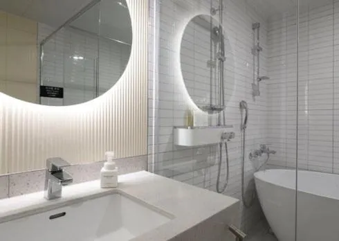 Shower in H Avenue Hwamyeong