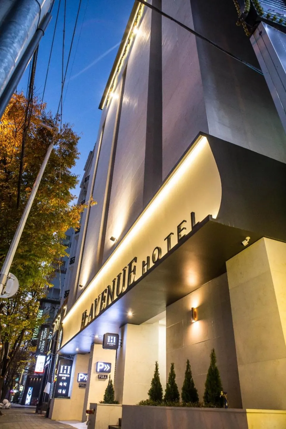 Property building in H Avenue Hwamyeong